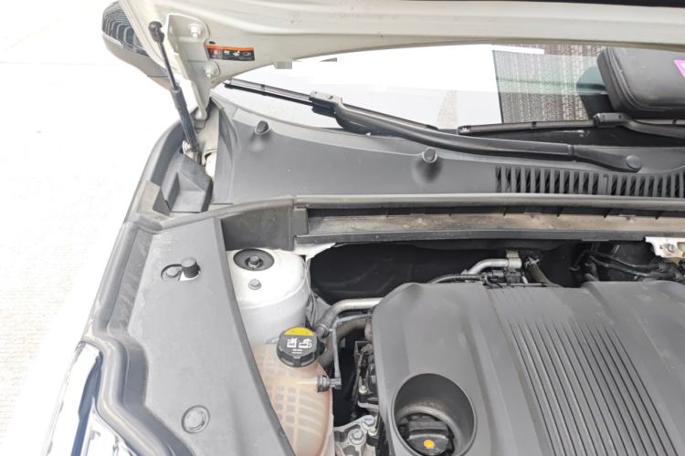Used Lynk & Co 03 2023 1.5TD DCT JingPro Engine Bay Right