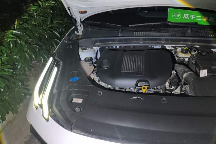 Used Lynk & Co 03 2023 1.5TD DCT JingPro Engine Bay Right