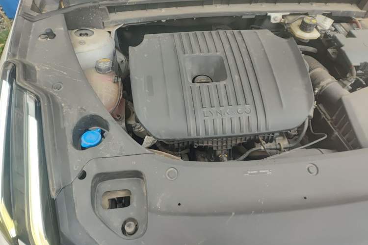 Used Lynk & Co 03 2023 2.0TD DCT JingPro Engine Bay Right