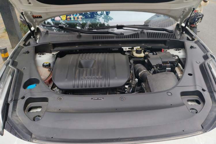 Used Lynk & Co 03 2023 2.0TD DCT JingPro Engine Bay