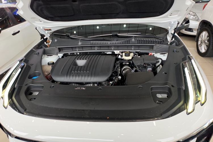 Used Lynk & Co 03 2023 2.0TD DCT H-Power Halo Engine Bay