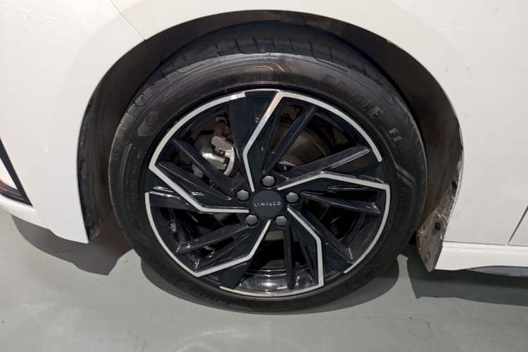 Used Lynk & Co 03 2023 1.5TD DCT JingPro Exterior 4