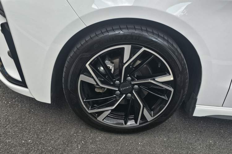 Used Lynk & Co 03 2023 1.5TD DCT JingPro Exterior 4