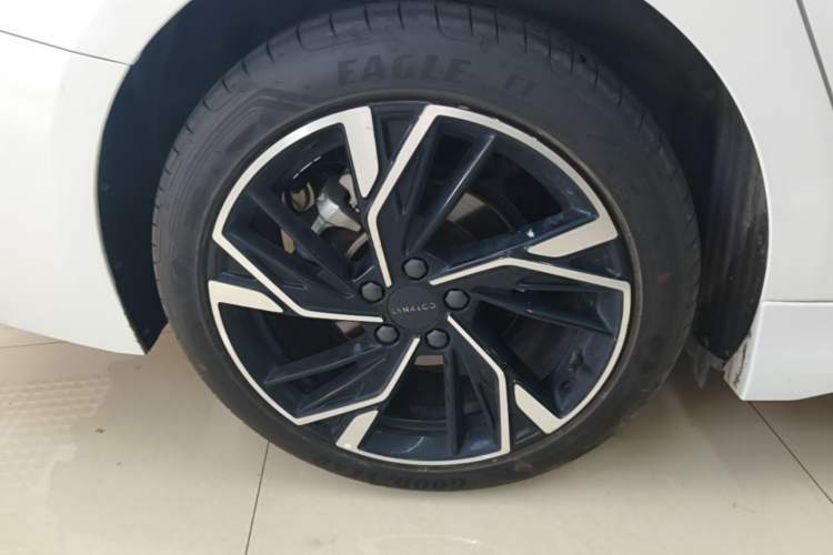 Used Lynk & Co 03 2023 2.0TD DCT H-Power Halo Exterior 5