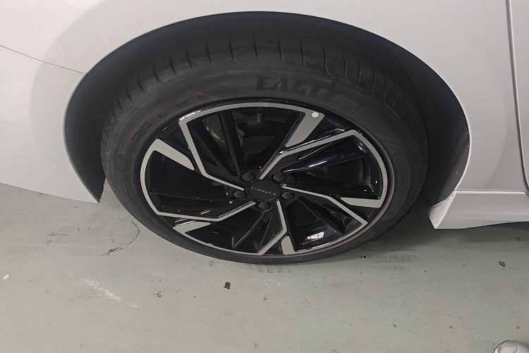 Used Lynk & Co 03 2023 1.5TD DCT JingPlus Exterior 5