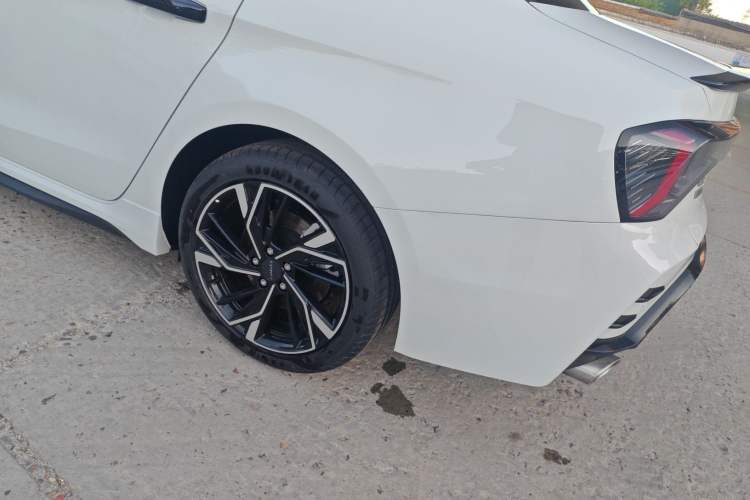 Used Lynk & Co 03 2023 1.5T EM-F PM Exterior 7