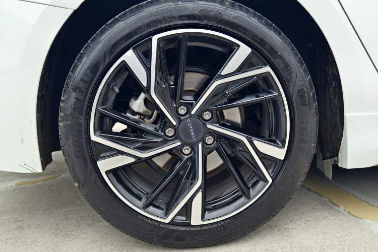 Used Lynk & Co 03 2023 1.5TD DCT JingPro Exterior 8