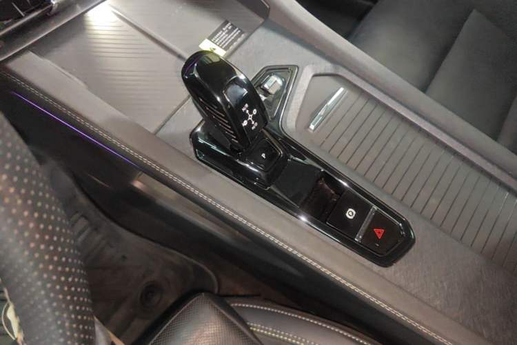 Used Lynk & Co 03 2023 2.0TD DCT JingPro Gear Lever