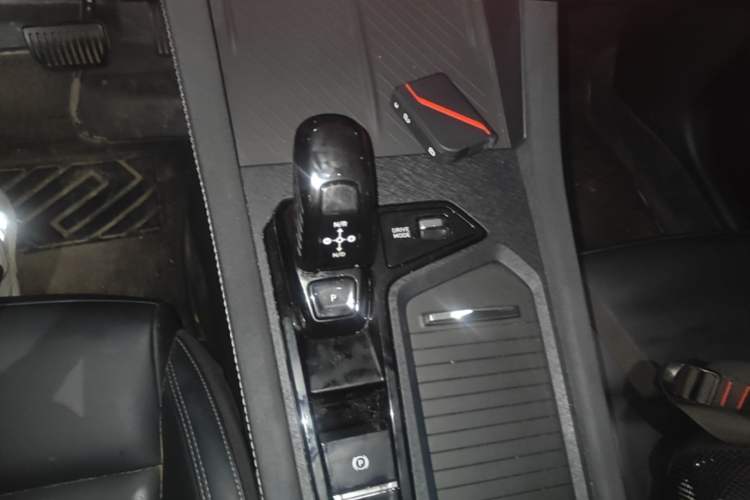 Used Lynk & Co 03 2023 1.5TD DCT JingPlus Gear Lever