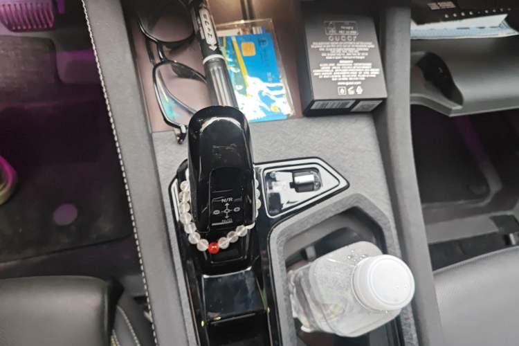Used Lynk & Co 03 2023 1.5TD DCT JingPro Gear Lever
