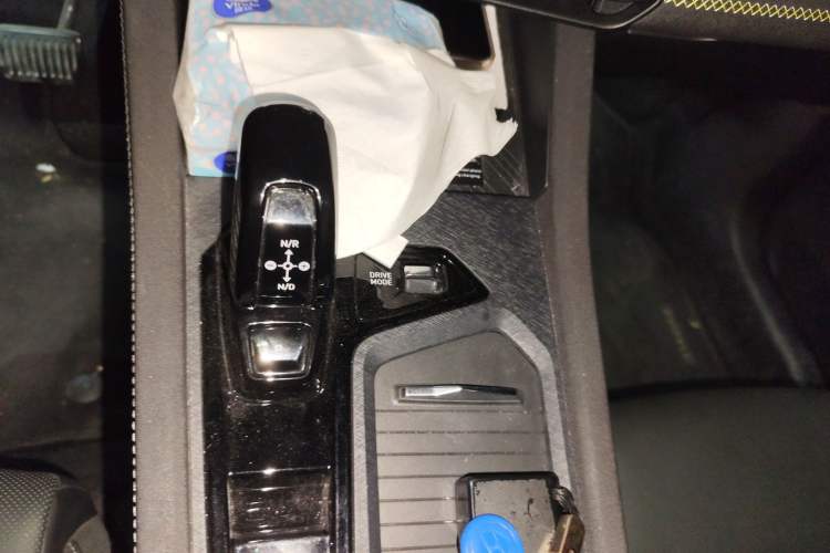 Used Lynk & Co 03 2023 2.0TD DCT JingPro Gear Lever