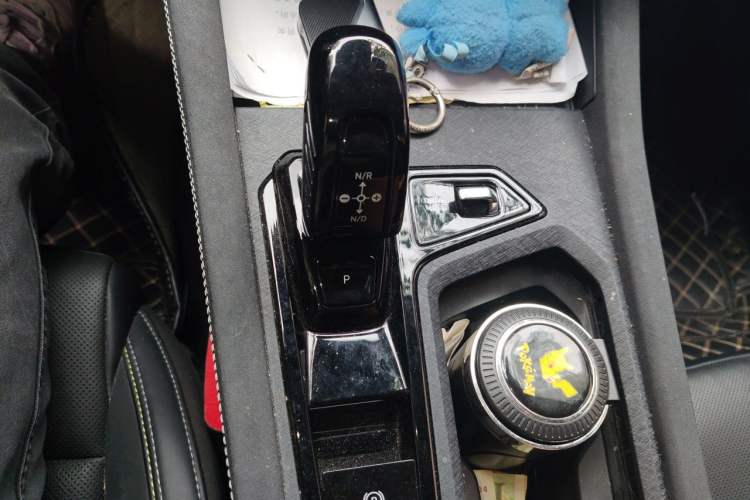 Used Lynk & Co 03 2023 2.0TD DCT JingPro Gear Lever