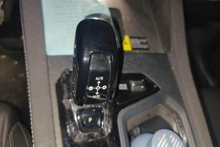 Used Lynk & Co 03 2023 1.5TD DCT JingPro Gear Lever