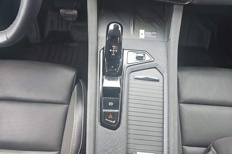Used Lynk & Co 03 2023 1.5TD DCT JingPro Gear Lever