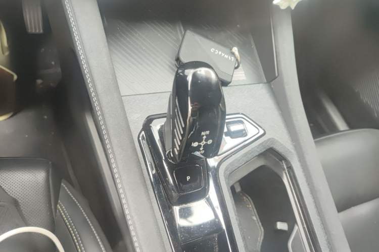 Used Lynk & Co 03 2023 2.0TD DCT JingPro Gear Lever