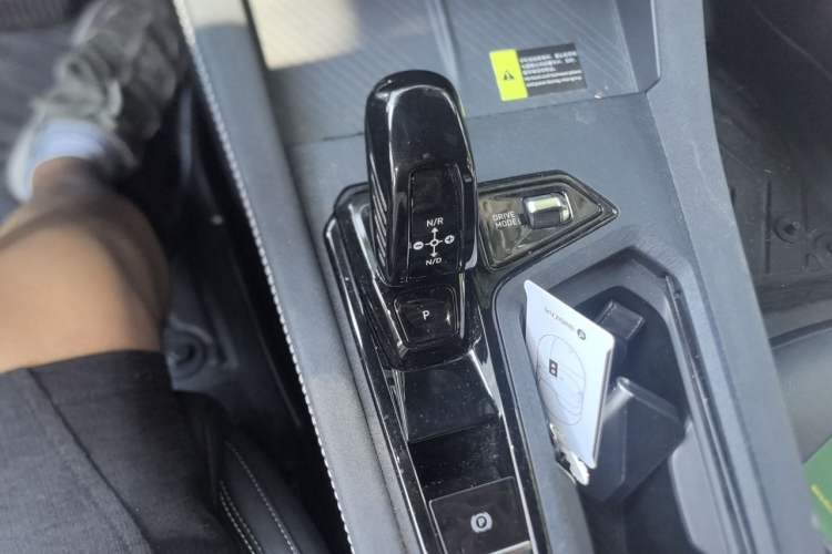Used Lynk & Co 03 2023 1.5TD DCT JingPro Gear Lever