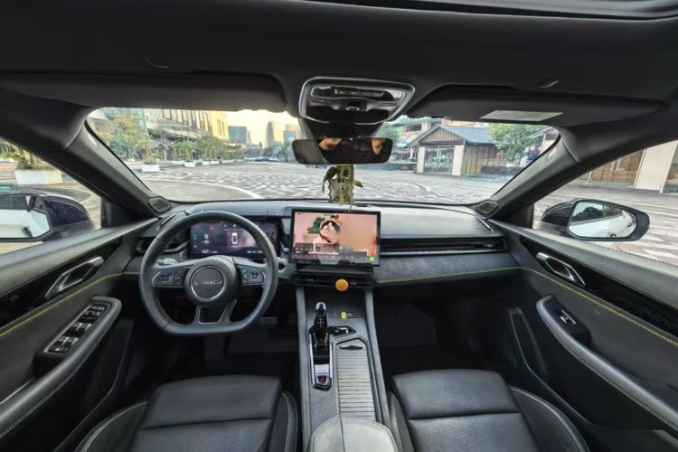 Used Lynk & Co 03 2023 1.5T EM-F PM Interior 1