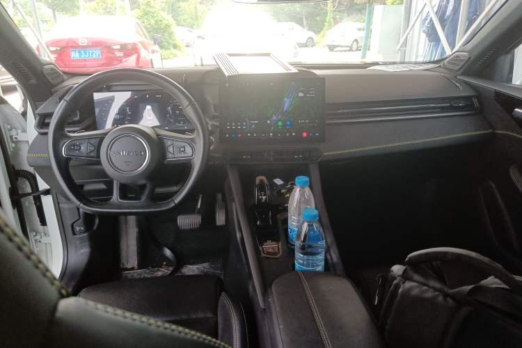 Used Lynk & Co 03 2023 2.0TD DCT JingPro Interior 2