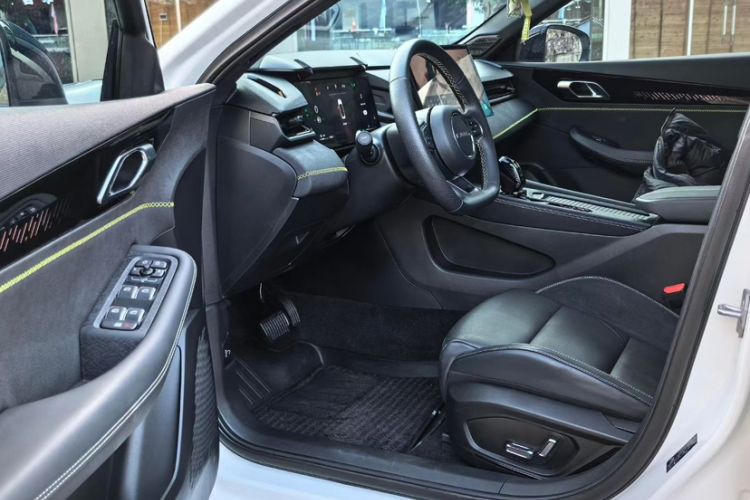 Used Lynk & Co 03 2023 1.5T EM-F PM Interior 2