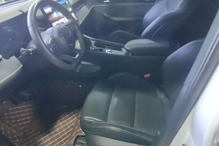 Used Lynk & Co 03 2023 1.5TD DCT JingPro Interior 3