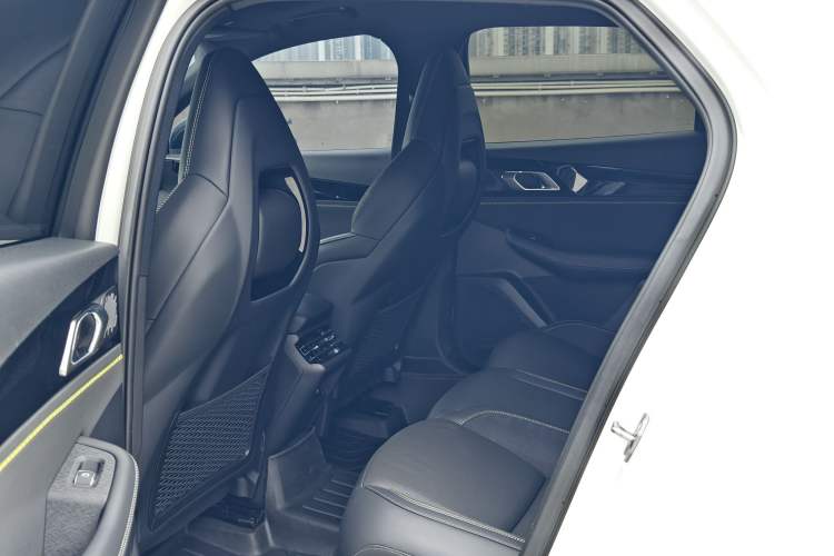 Used Lynk & Co 03 2023 1.5TD DCT JingPro Interior 3