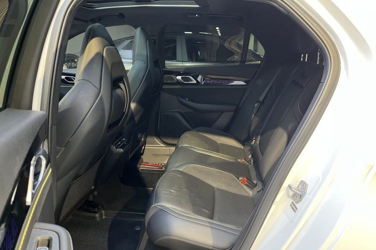 Used Lynk & Co 03 2023 2.0TD DCT JingPro Interior 4