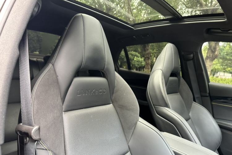 Used Lynk & Co 03 2023 2.0TD DCT H-Power Halo Interior 4