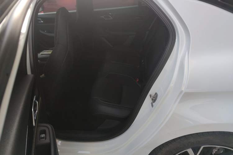 Used Lynk & Co 03 2023 1.5TD DCT JingPro Interior 4