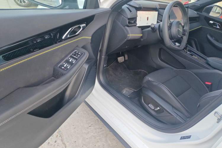 Used Lynk & Co 03 2023 1.5T EM-F PM Interior 5