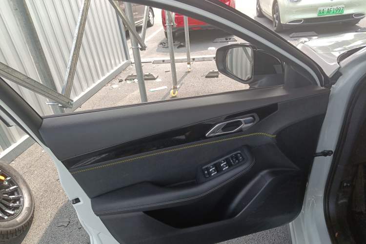 Used Lynk & Co 03 2023 2.0TD DCT JingPro Interior 7