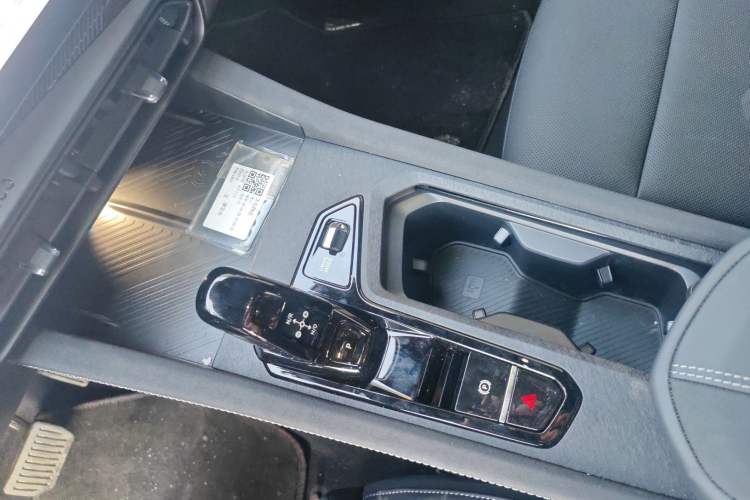 Used Lynk & Co 03 2023 1.5T EM-F PM Interior 8