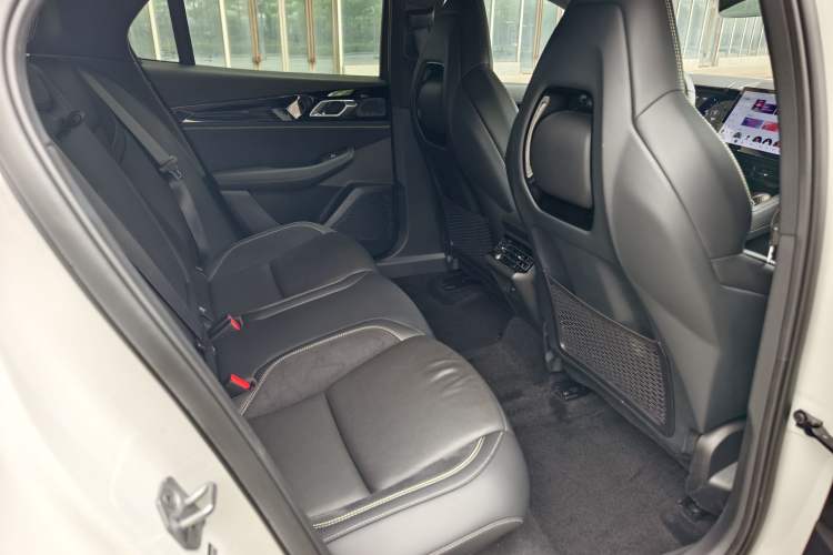Used Lynk & Co 03 2023 2.0TD DCT H-Power Halo Interior 9