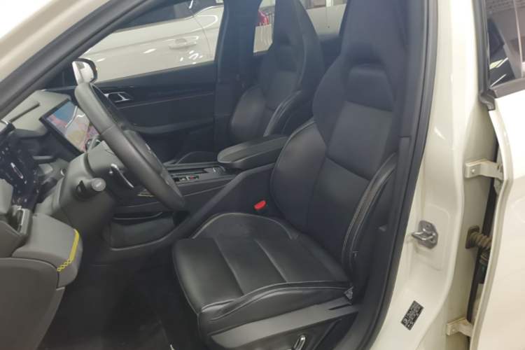 Used Lynk & Co 03 2023 2.0TD DCT H-Power Halo Left Front Seat