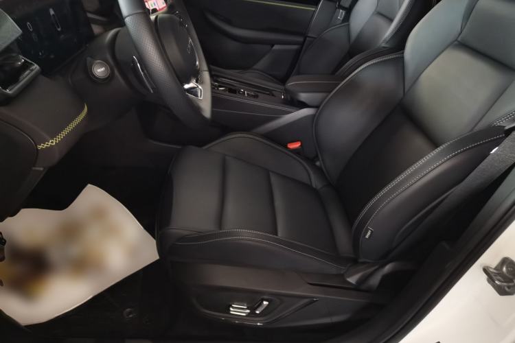 Used Lynk & Co 03 2023 1.5TD DCT JingPlus Left Front Seat