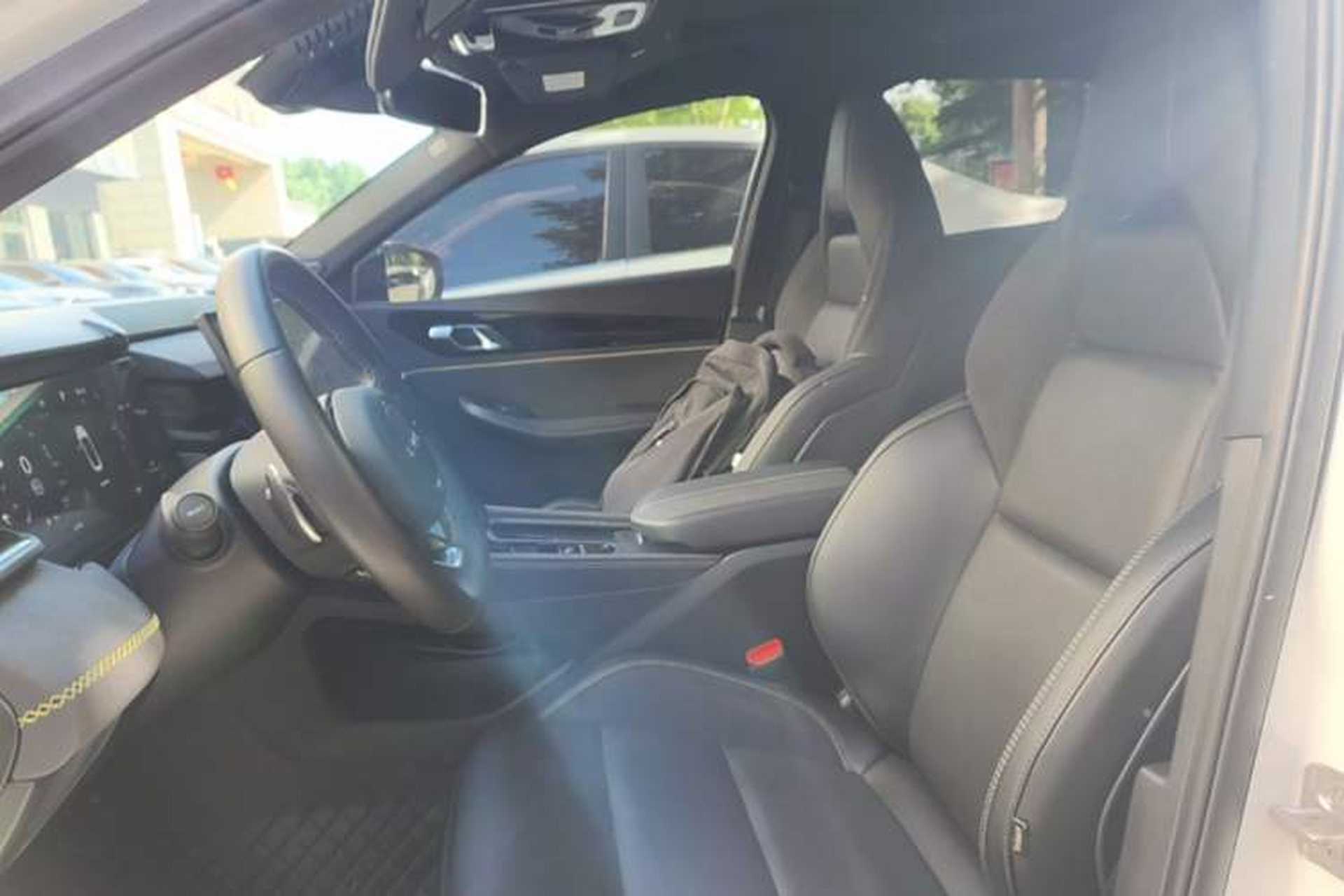 Used Lynk & Co 03 2023 2.0TD DCT JingPro Left Front Seat