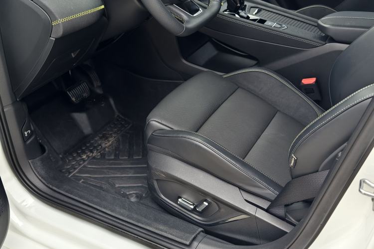 Used Lynk & Co 03 2023 1.5TD DCT JingPro Left Front Seat