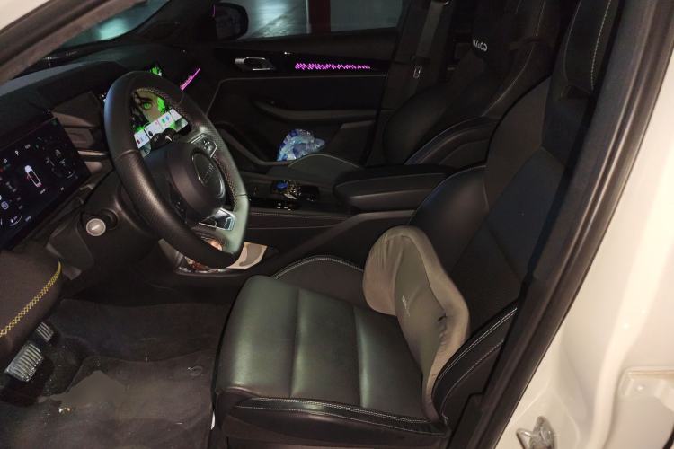 Used Lynk & Co 03 2023 2.0TD DCT JingPro Left Front Seat