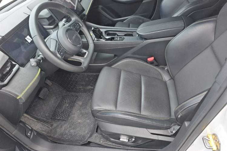 Used Lynk & Co 03 2023 1.5TD DCT JingPro Left Front Seat