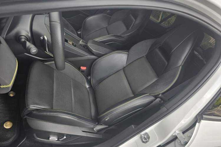 Used Lynk & Co 03 2023 1.5TD DCT JingPro Left Front Seat
