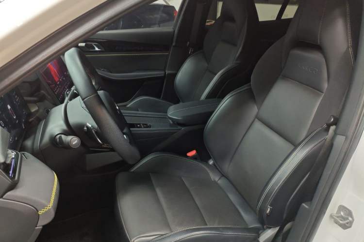 Used Lynk & Co 03 2023 2.0TD DCT JingPro Left Front Seat