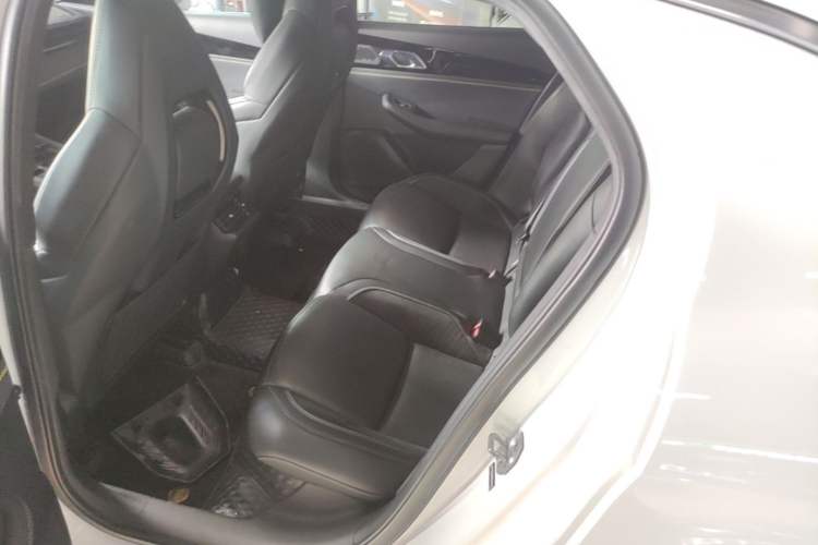 Used Lynk & Co 03 2023 2.0TD DCT JingPro Left Rear Seat