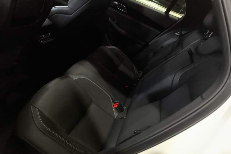 Used Lynk & Co 03 2023 1.5TD DCT JingPro Left Rear Seat