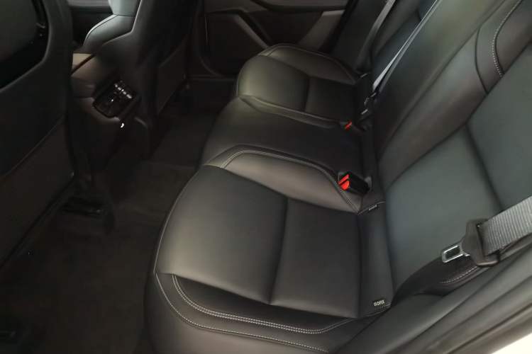 Used Lynk & Co 03 2023 1.5TD DCT JingPlus Left Rear Seat