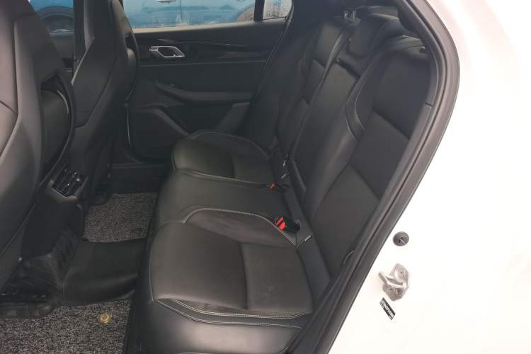 Used Lynk & Co 03 2023 2.0TD DCT JingPro Left Rear Seat
