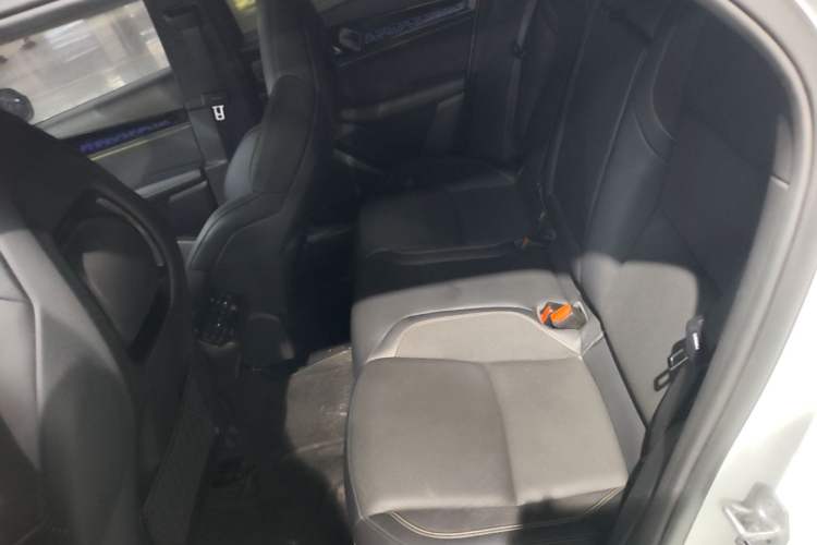Used Lynk & Co 03 2023 1.5TD DCT JingPro Left Rear Seat