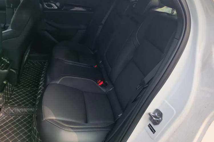 Used Lynk & Co 03 2023 2.0TD DCT JingPro Left Rear Seat