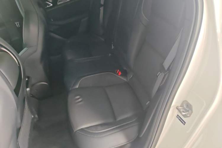 Used Lynk & Co 03 2023 2.0TD DCT JingPro Left Rear Seat