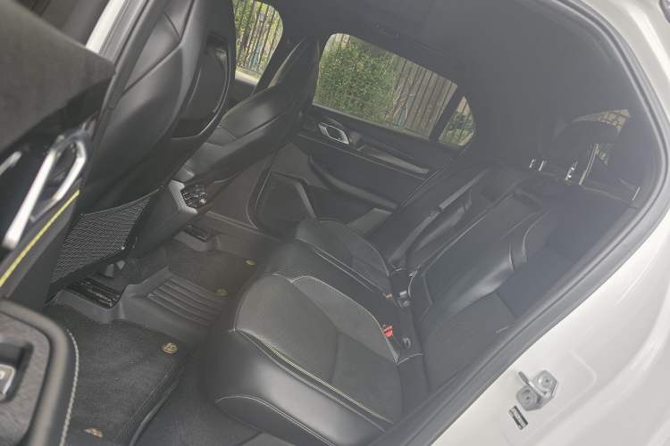Used Lynk & Co 03 2023 1.5TD DCT JingPro Left Rear Seat