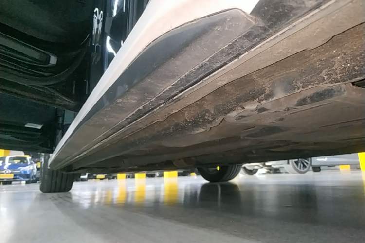 Used Lynk & Co 03 2023 1.5TD DCT JingPlus Left Side Sill