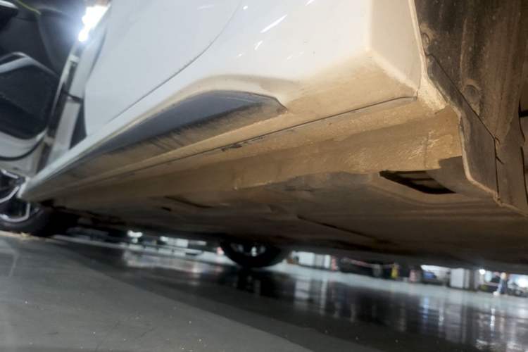 Used Lynk & Co 03 2023 1.5TD DCT JingPro Left Side Sill